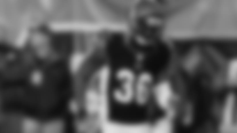 Shawn Williams goes against mentor Reggie Nelson when they play the Raiders.