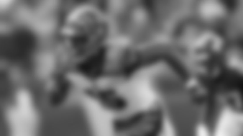 The Bengals signed WR Damion Willis to the active roster from the practice squad, and placed WR Auden Tate on the Reserve/Injured list.