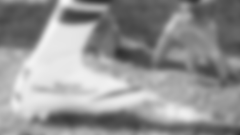 deon-lacey-cleats