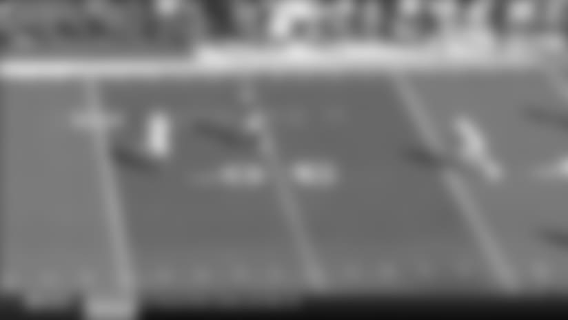 Case Keenum escapes pressure, finds Emmanuel Sanders for 23 yards