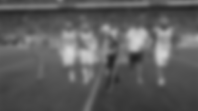 2017_08_21_Giants_BD_Coin_Toss_Captain_45_CR.jpg