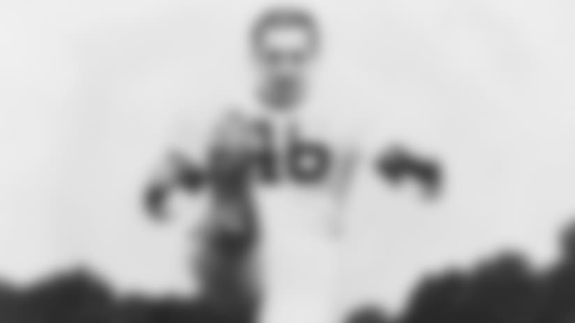 Throwback Thursday: Lou Groza signed his contract in Okinawa
