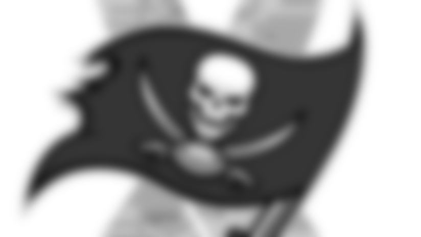ribbon-bucs-1111.jpg
