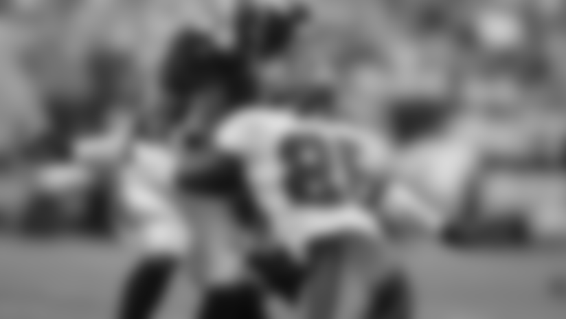 041003_MM_Broncos_Bucs_0630