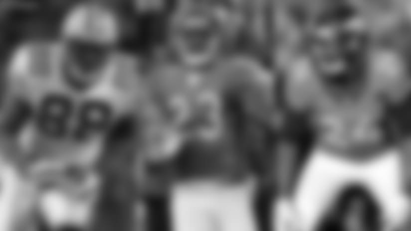 FreeAgents03_06_14_1_a.jpg