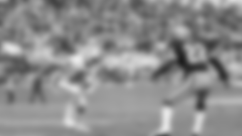 MILWAUKEE, WI - NOVEMBER 30: Wide receiver Gerald Carter #82 of the Tampa Bay Buccaneers looks to get open against the Green Bay Packers at Milwaukee County Stadium on November 30, 1980 in Milwaukee, Wisconsin. The Buccaneers won 20-17. (photo by Bob and Sylvia Allen/Tampa Bay Buccaneers)