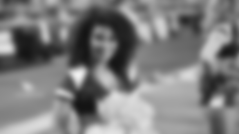 Images of Cardinals cheerleader Tequasia during the 2018 season