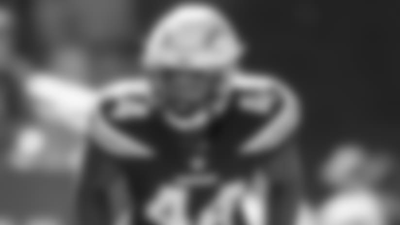 Chargers Place Kyzir White on IR; Sign Jeff Richards