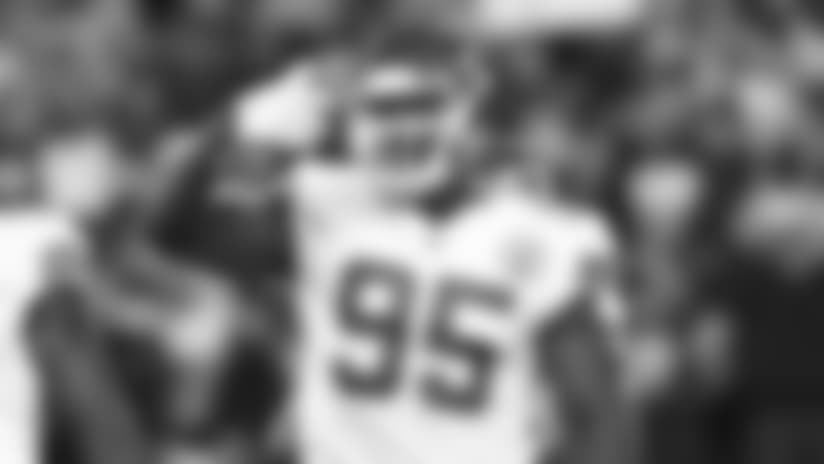 Chris Jones Sneaks Up to Strip-Sack Tom Brady