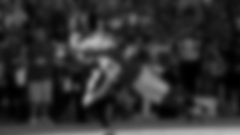 Kendall Fuller Dives to Pick Off Denver Flea-Flicker