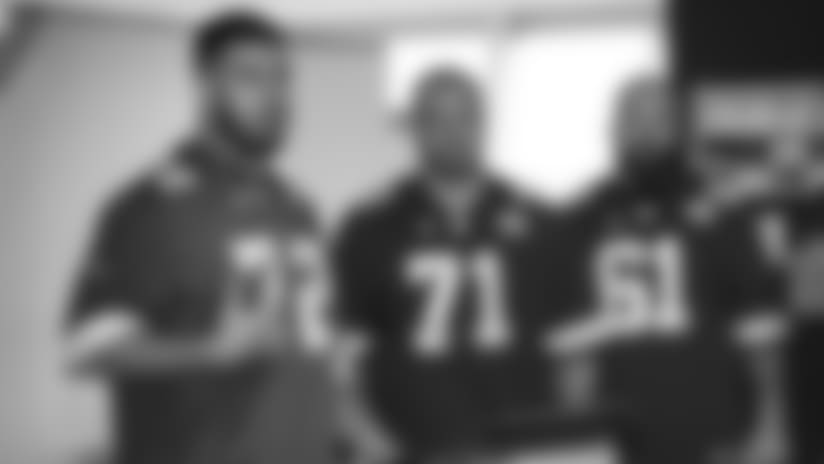 In honor of the NFL’s Crucial Catch initiative, the Chiefs offensive line host a “Look Good Feel Better” session for local women battling cancer.