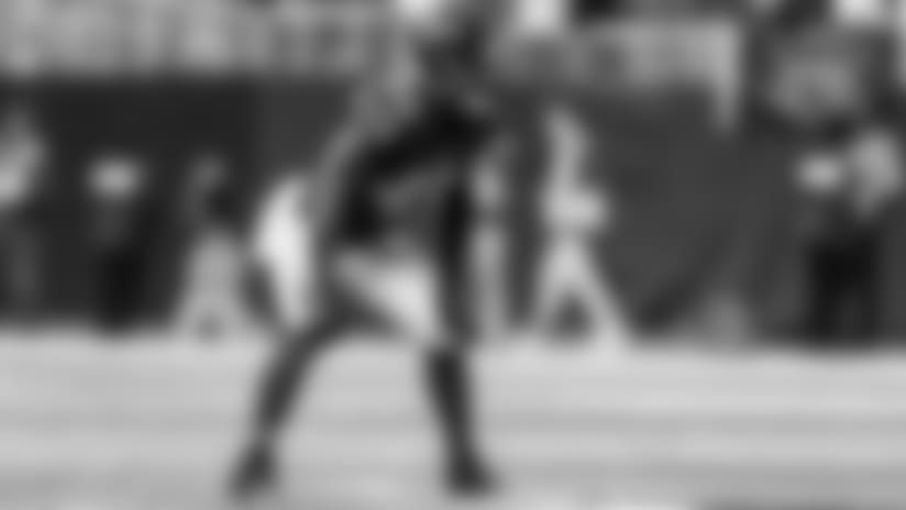 Deion-Jones-and-The-New-Look-NFL-Linebacker-hero