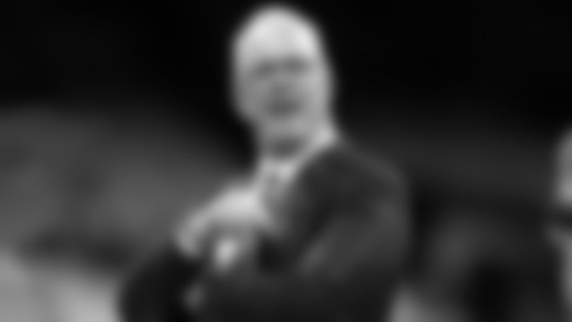 Las noticias de los Cowboys pueden comenzar con Dak y Amari, pero ciertamente no terminan ahí. Stephen Jones tuvo mucho que decir sobre temas como Dez Bryant, Jason Witten, las prioridades del equipo y más.
