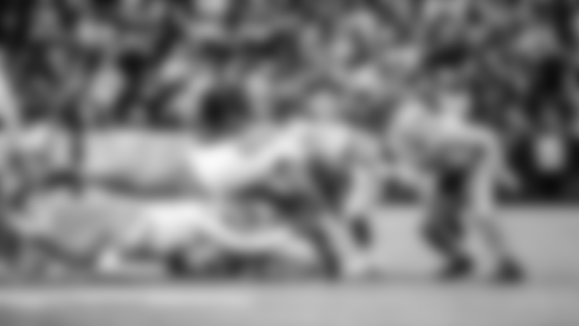 121717-MIAvsBUF-gamer_defense.jpg