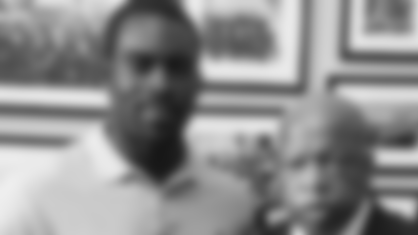 240_michael_vick_071913.jpg