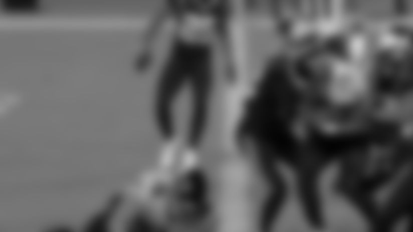 Todd Gurley rushes for a 3-yard touchdown vs. Carolina Panthers