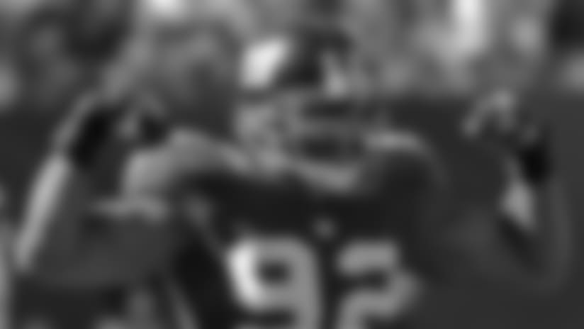 1. DE Michael Strahan - 216 games played (1993-07)