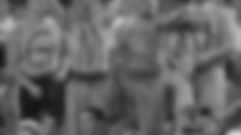 10_916_superfan.jpg