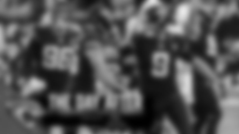 A day after, senior writer John Oehser examines what we learned from the Jaguars’ 23-20 victory over the Miami Dolphins in a 2021 Week 6 game at Tottenham Hotspur Stadium in London, England, Sunday …
