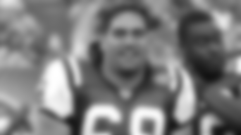 Kevin Mawae smiles on the sideline during the Jets10-3 preseason victory over the Lions. The game was held at the Meadowlands on August 12,2005.MawaeKSidelineXXV