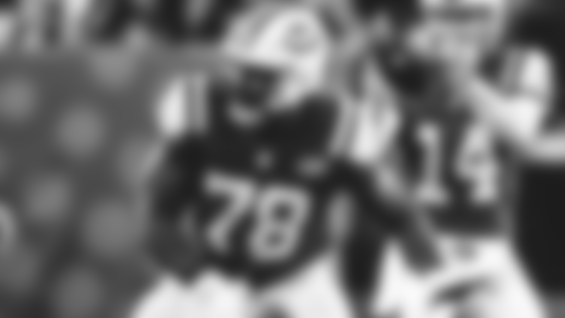 Jonotthan Harrison: Sam Darnold Has a Lot of Confidence in the Huddle