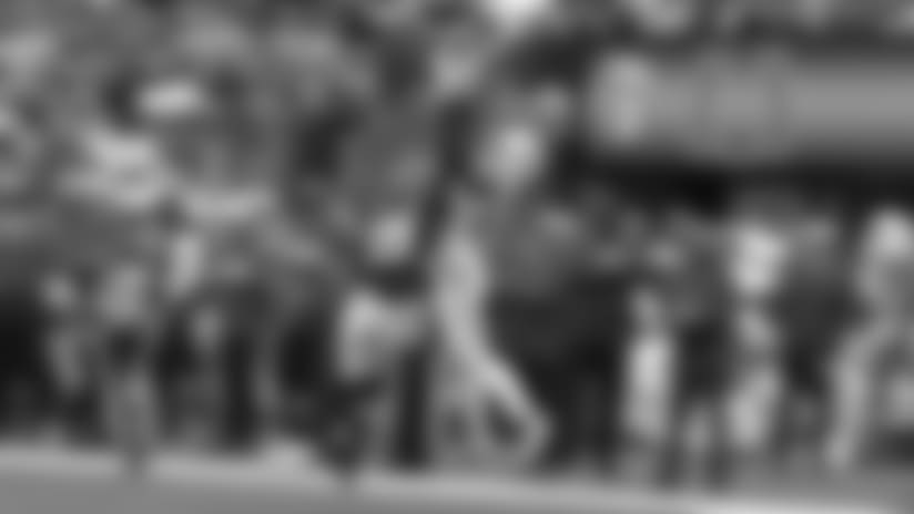 Highlight: Chris Herndon Leaping Catch