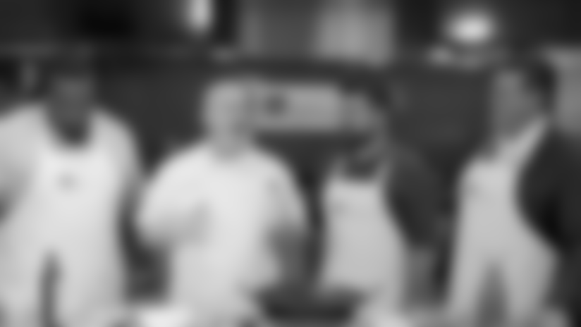 Jets Tailgate Recipe with Willie Colon, Greg Buttle at ICE