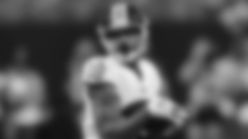 AP_19235023342874-doctson