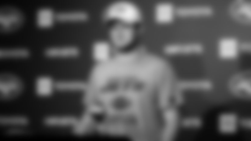 E_SZ5_2769-darnold-thumb