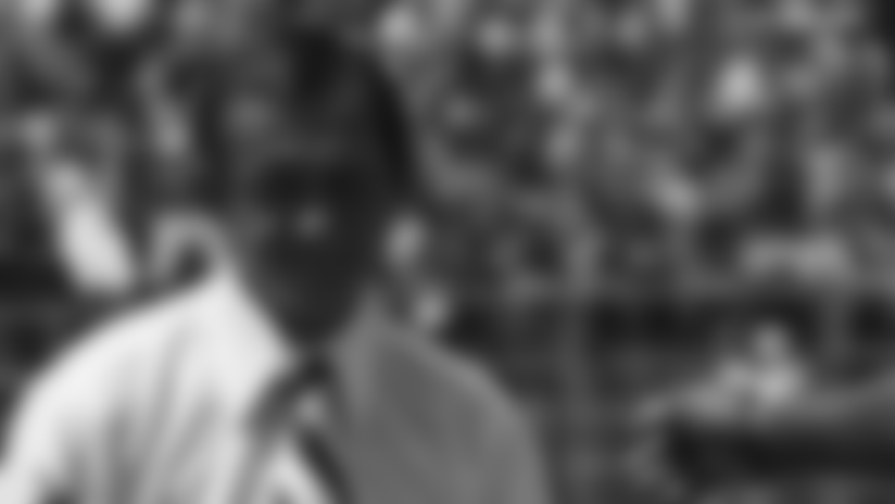 Detroit Lions head coach Rick Forzano talks to official Frank Glover during the 1976 Pro Football Hall of Fame game against the Denver Broncos in Canton, Ohio on July 24, 1976. The Broncos defeated the Lions 10-7. (AP Photo/NFL Photos)