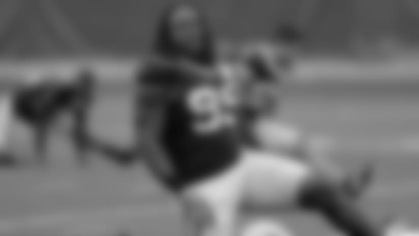 Ricky Jean Francois happy to be back with Packers
