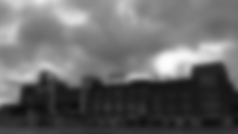 200522-lambeau-field-still-closed-B-2560