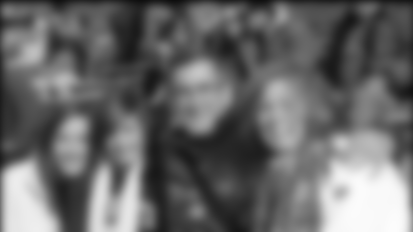 091211fanmemories200_5.jpg