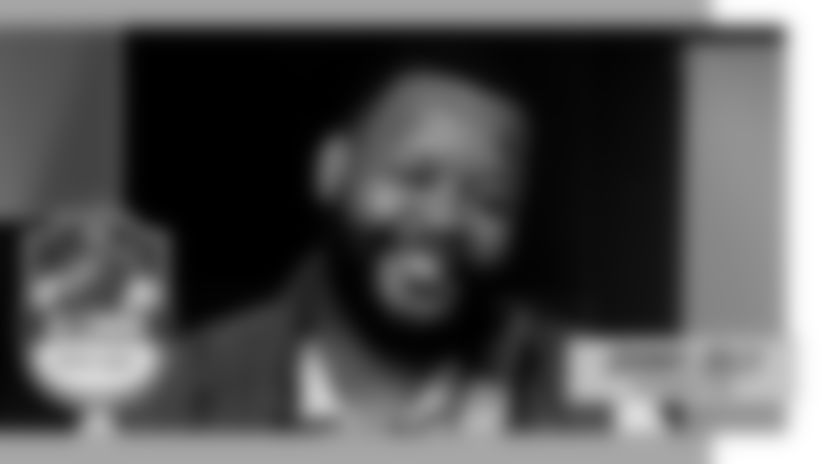 Wayne Larrivee sits down with former Green Bay Packers defensive end Johnny Jolly to talk about starting in his second year with the team (:42), the pieces in place and the buildup to the 2010 Super Bowl team (1:28), and overcoming addiction to return to the league in 2013 (5:24).