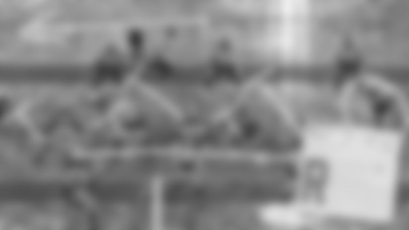 Aaron Jones is a unique talent who can do a lot with a little. Larry McCarren illustrates on the telestrator.