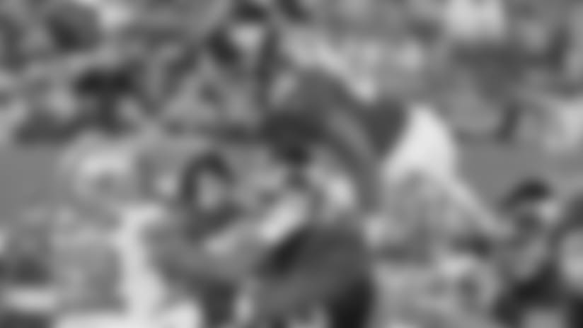 100202_saquonleap