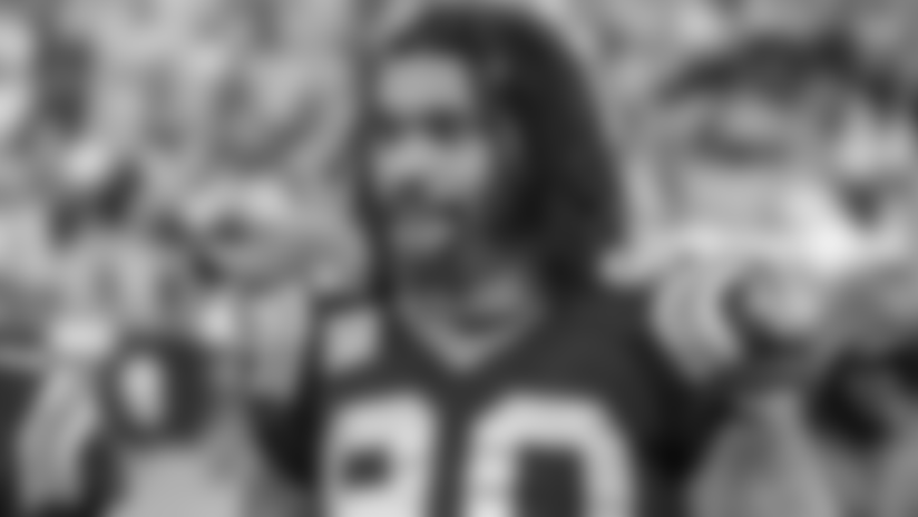Julius Peppers named 2018 Ed Block Courage Award winner