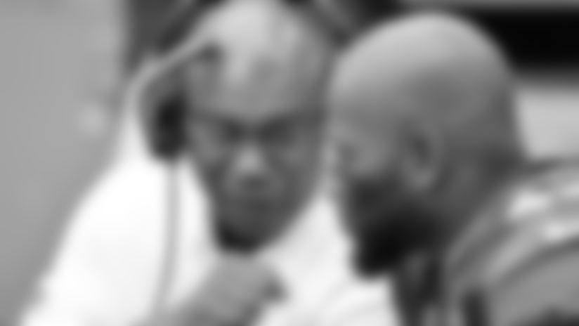 Perry Fewell named secondary coach