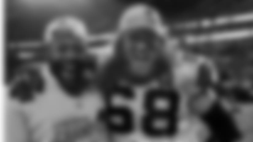 160204_oline_inside.jpg