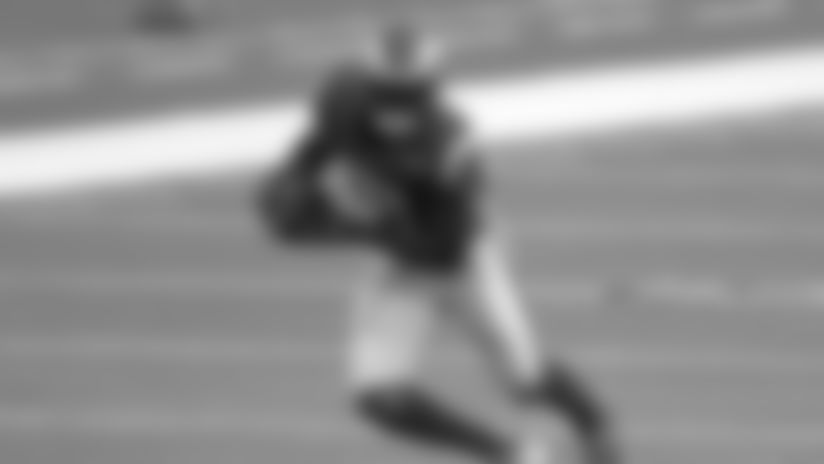 Los Angeles Rams tight end Gerald Everett (81)