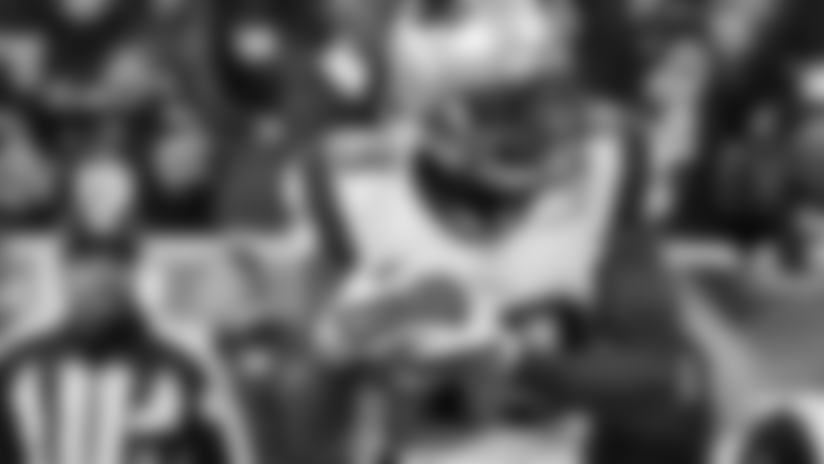 710x380-20141130-lafell-ap.jpg