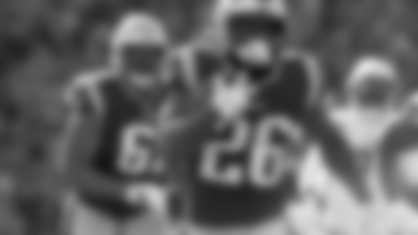 Sony slices through Chargers' D for explosive 40-yard run