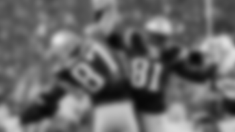710x380-20150118-gronkowski-celebrate-ap.jpg