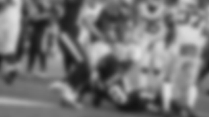 Brady slings pass to Cordarrelle Patterson for early TD