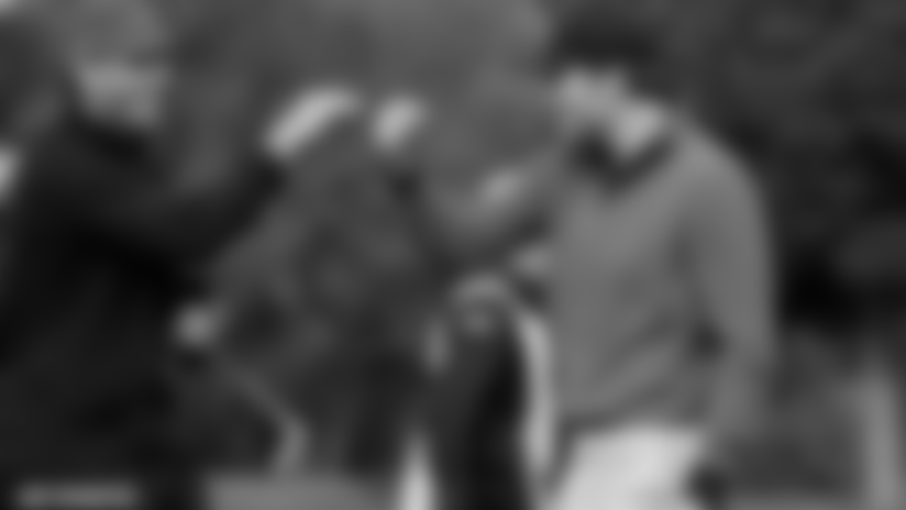 380-20140210-brady-high-five.jpg