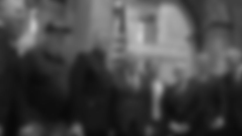 Robert Kraft receives Marine Corps Reserve Association's Gung-Ho Community Service Award