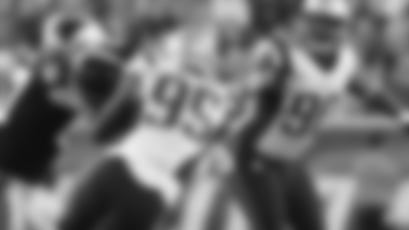 710x380-20140822-cjones-sack.jpg