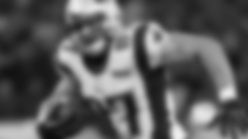 500x305-20121028-gronk2.jpg