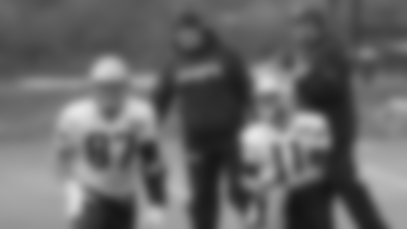 Gronkowski Edelman Belichick 3u5a9618.jpg