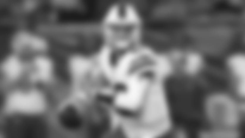 Raiders Adquieren Mariscal